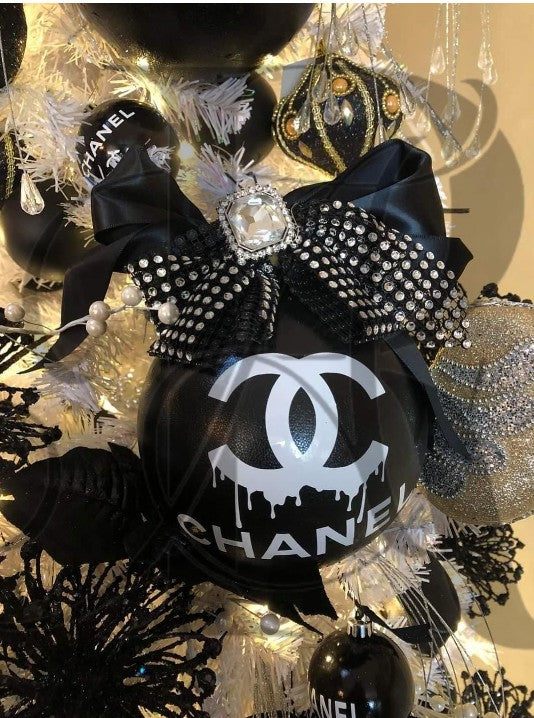 Luxury Custom Christmas Ornaments – Personalized Elegant Holiday Décor