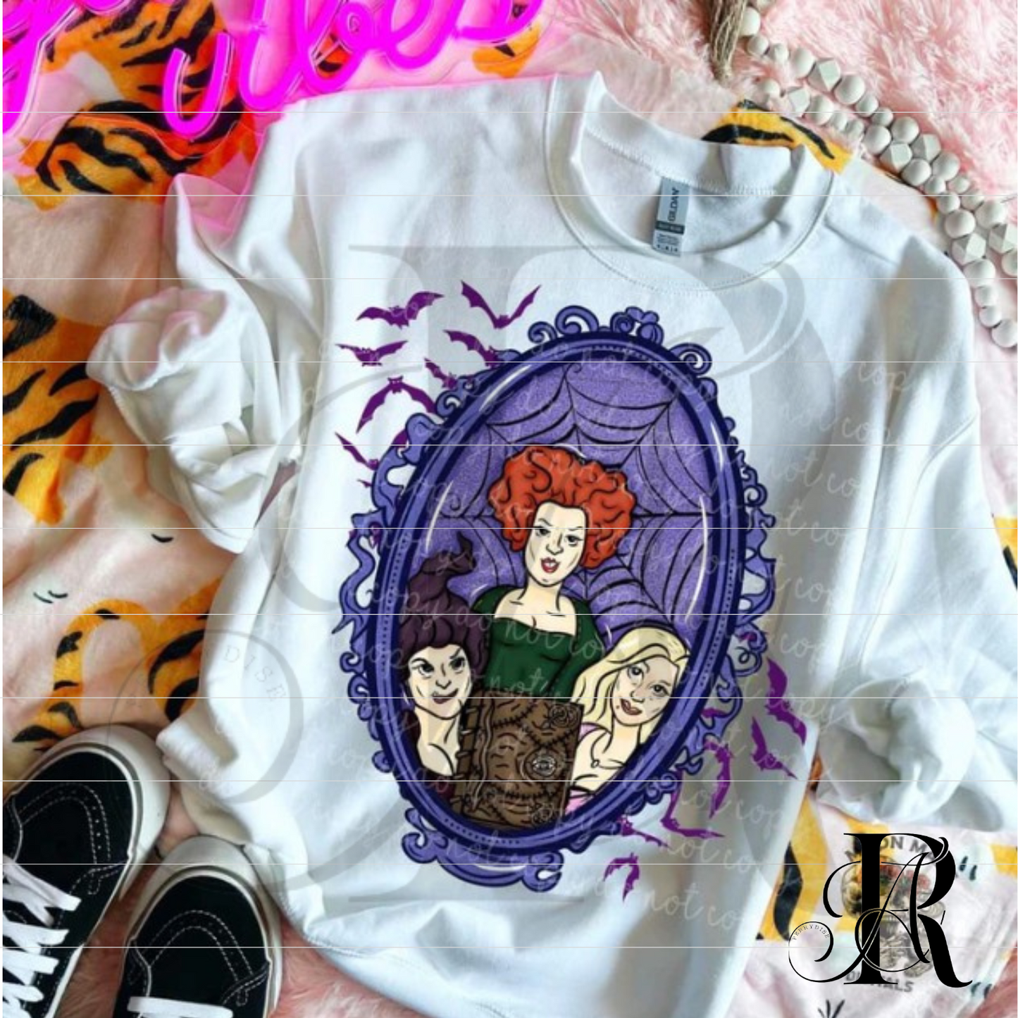 Sanderson Mirror Halloween Shirt – Witchy Vintage Spooky Tee